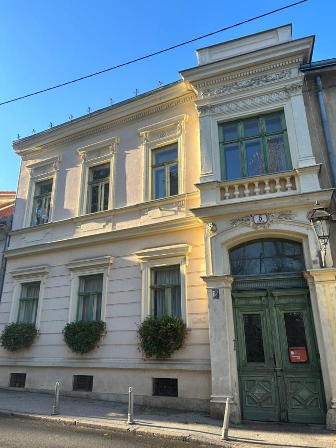 Historic Center-Lovely Nature Zagreb Buitenkant foto